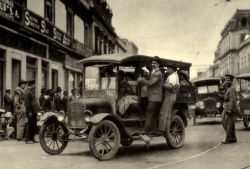 lapinchecanela:  Los ‘cambios de look’ de los taxis del DF 