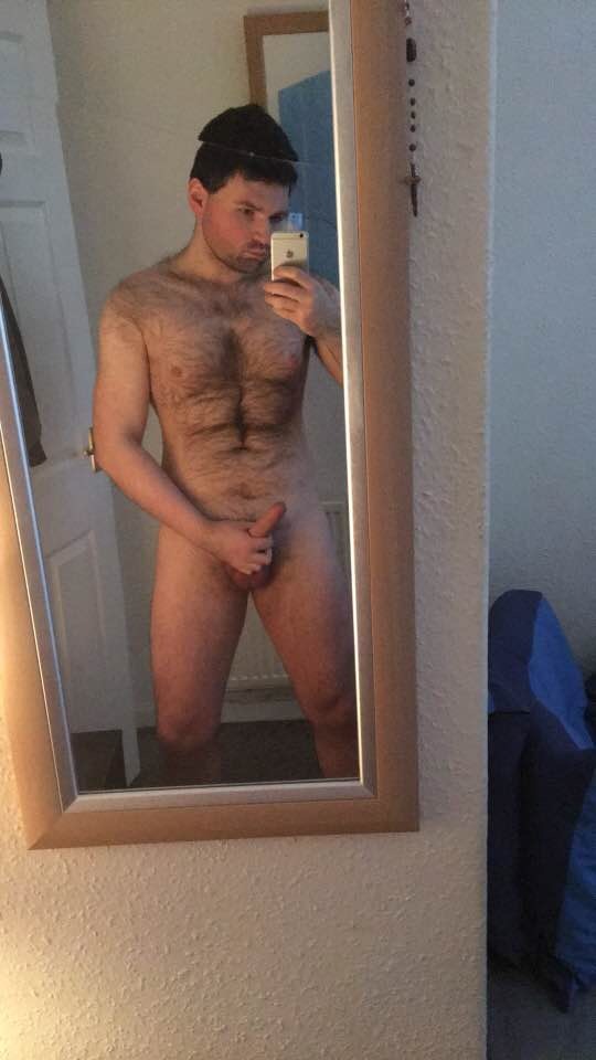 love-chest-hair:Anyone into hairy Scottish men? 😝 …. http://bit.ly/1NPuFKl