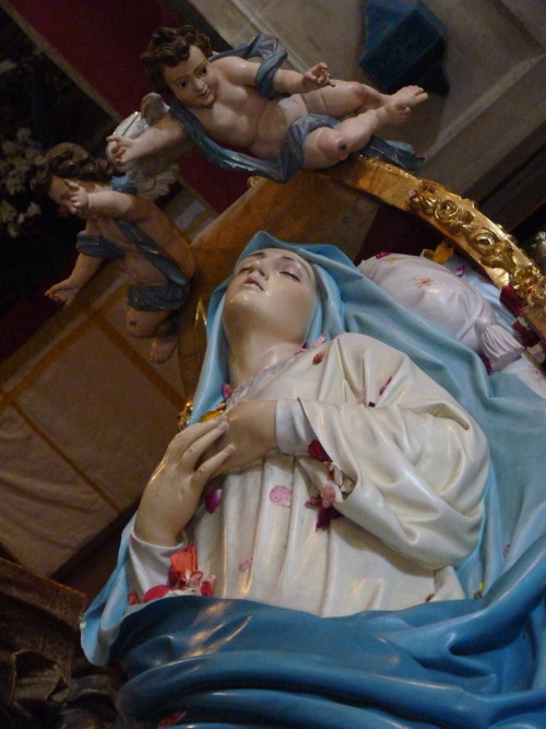 Today’s Flickr photo with the most hits: this statue in Coimbra, in the New Cathedral - Our Lady of 