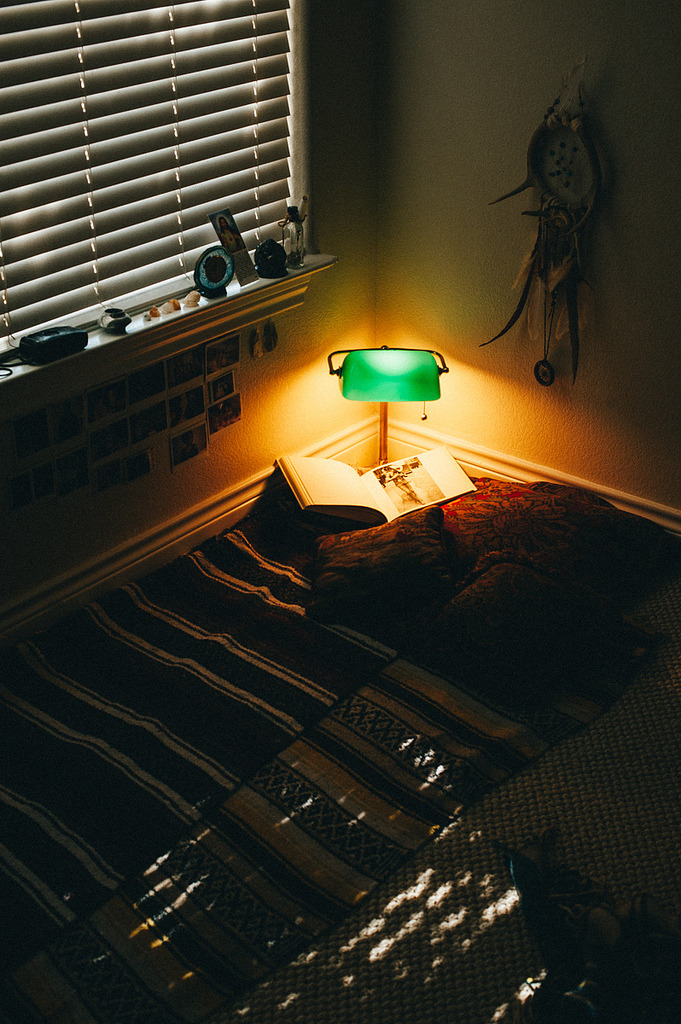 farther-feelings:   vintage &amp; nature  Send me a “&lt;3” anytime