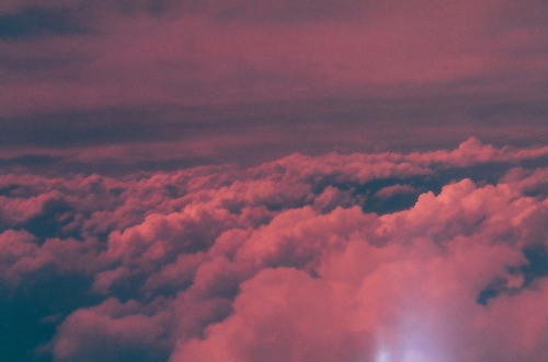 0bscurus:  red cloud by fajaryayat on Flickr. 