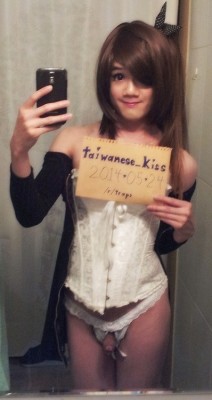 Houseofshemales:  Live Shemale Chat: Http://Www.xxxtrannycams.com 