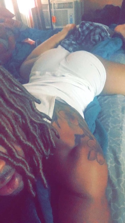 thtnastyfrek:  Look at tht ass