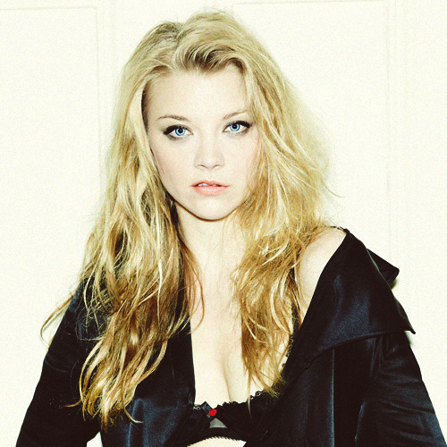 slugly:  daenerystargaryen: Natalie Dormer for Esquire Magazine (October 2013)   holy fuck