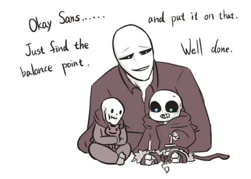 crescentdf:  A game between parent and kids XDSans found a place where ketchup was stored.This was why Sans could use ketchup blasters (ﾟ∀。)