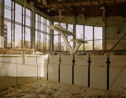 razorshapes:  Nadav Kander - Chernobyl, Half