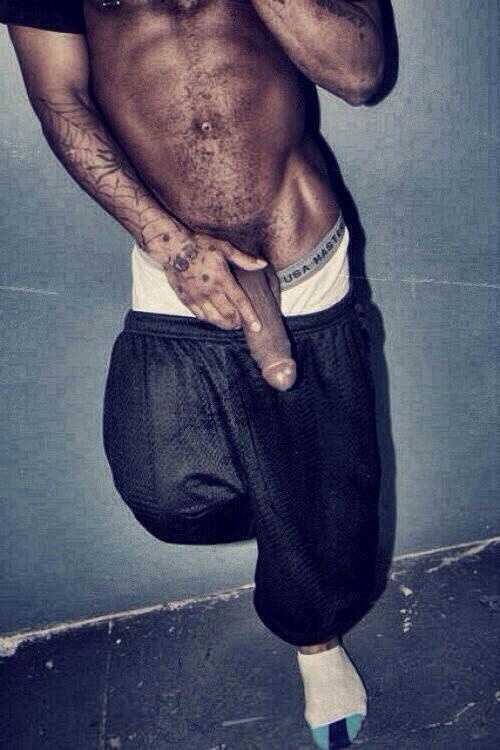 dudepubes:  sassywet:  Thug dick  http://dudepubes.tumblr.com/http://dudegif.tumblr.com/