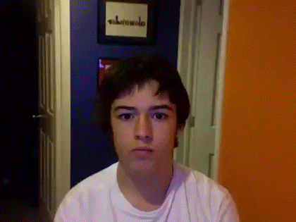 sizvideos:  Guy took a selfie everyday for 8 years. Watch the full video! 
