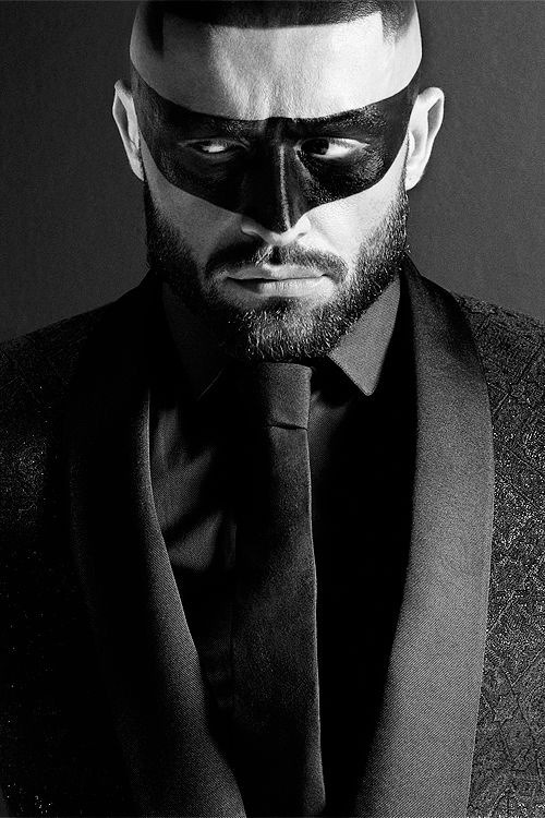 feralhue:  suit & tied