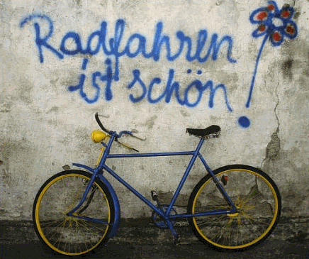 reclaimthestreetsberlin:  RADFAHREN IST SCHÖN!!!via keirinberlin.de
