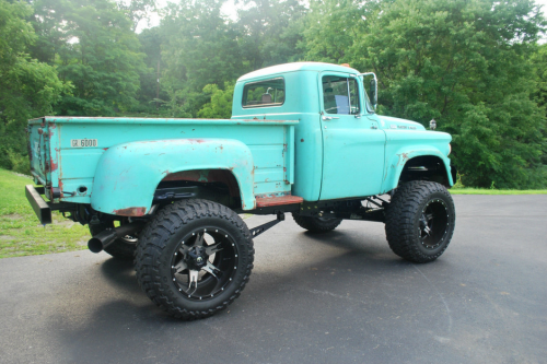dieselnuts:  Cummins 12v Swapped Power Wagon. 