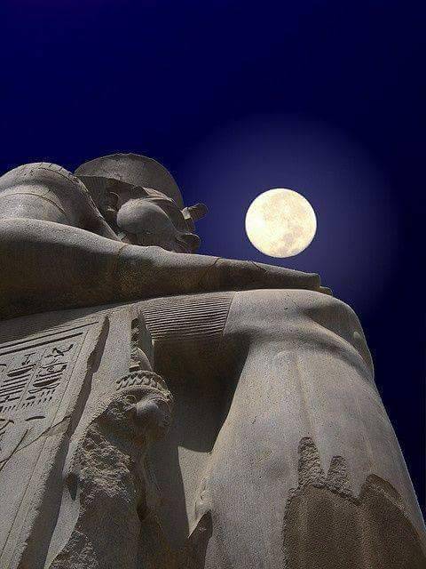Luxor'da Dolunay&hellip;