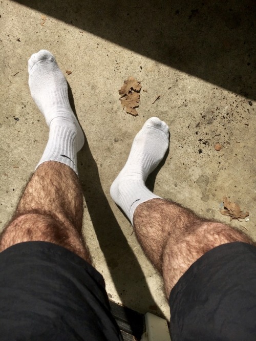 lafootbro: Love wearing my socks outside