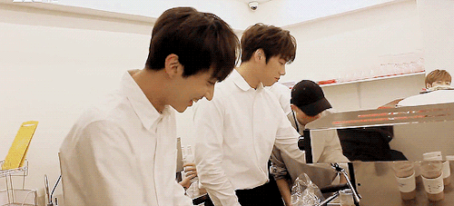hynjaes: he secretly loves it