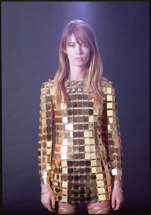 lelaid:  Françoise Hardy in Paco Rabanne shot by Jean Louis Guégan, 1967 