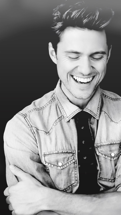 fantasy-tostudy:iphone backgrounds | aaron tveit