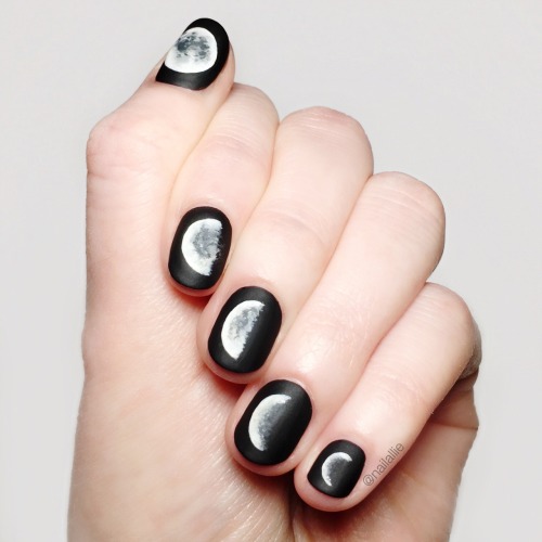 nailallie:Phases of the moon 2.0! I originally tried out this design about two years ago and wanted 