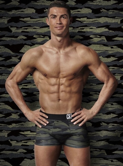 amazingmalenudity:Cristiano Ronaldo  adult photos