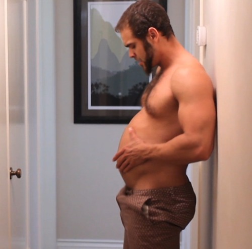 film911sales released another mpreg video recently with this actor and I thought I would take a minu