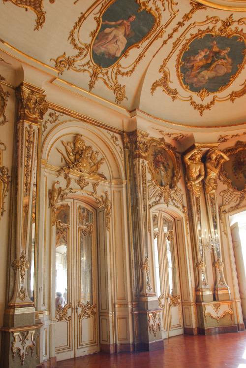 laserrenissima:Palácio de Queluz, Sintra, Lisboa, Portugal | Louise Moisao