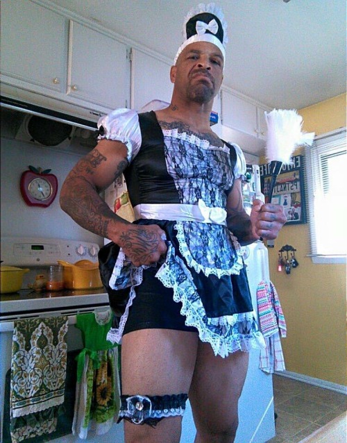 sissypinkybonnie: <p>Stuff I like. Houston Alexander (former MMA fighter) rocked a french maid