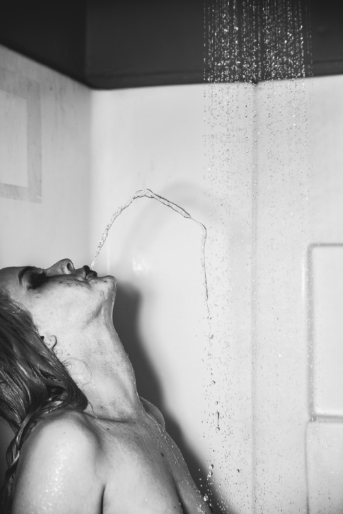 gilphotography:  Some awesome NSFW shots jordanbunniie and I took a few months back finally got published! (via SHOWERS - GIL RIEGO + JORDAN BUNNIIE {DUOS!}) 