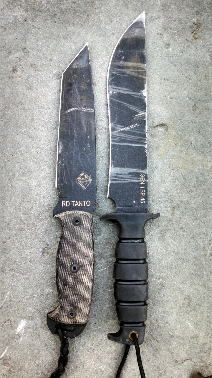 whiskey-wolf:  Combat knives 