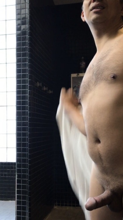 gloryholecam: Gym time fun. Nice Latino, good average body. Dick kept growing and growing. Best way 
