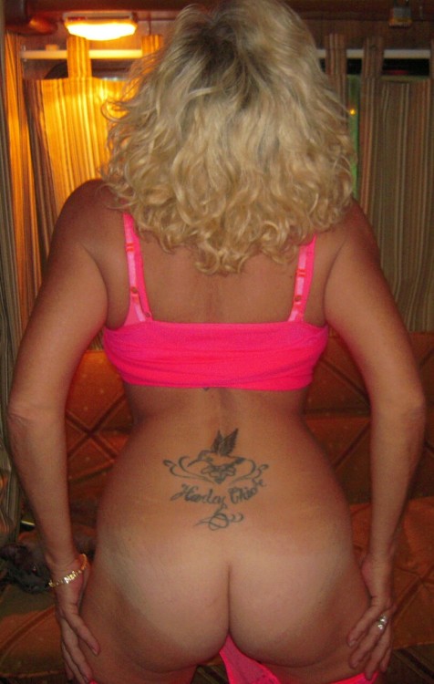 plyfulcpl8081:  Great blog.  Wanted to share my new gf.  50 and super sexy!  If you agree please let her know!!