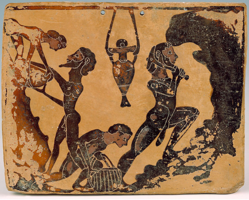 romegreeceart:Miners working in a quarryA votive terracotta pinax from Penteskouphia 7th century BCE