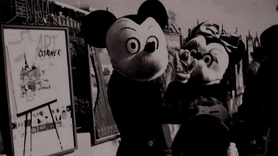 angelicvibes:  I don’t know why, but I’ve always really liked reading creepy