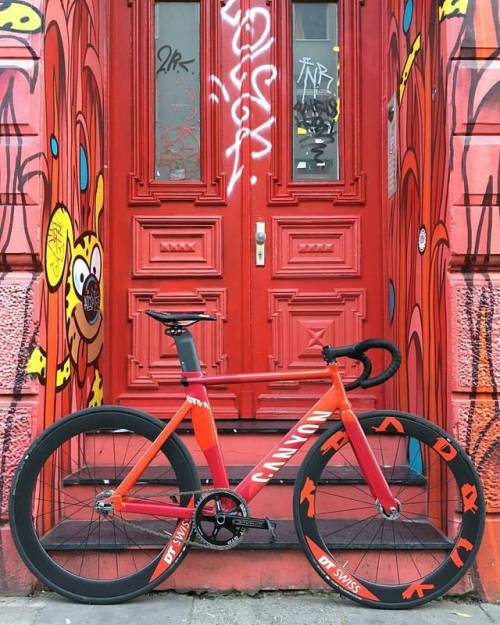 hizokucycles: #Repost from cyclist @engelhai - “Home is where your bike is.” #canyonbikes #vrad #fix