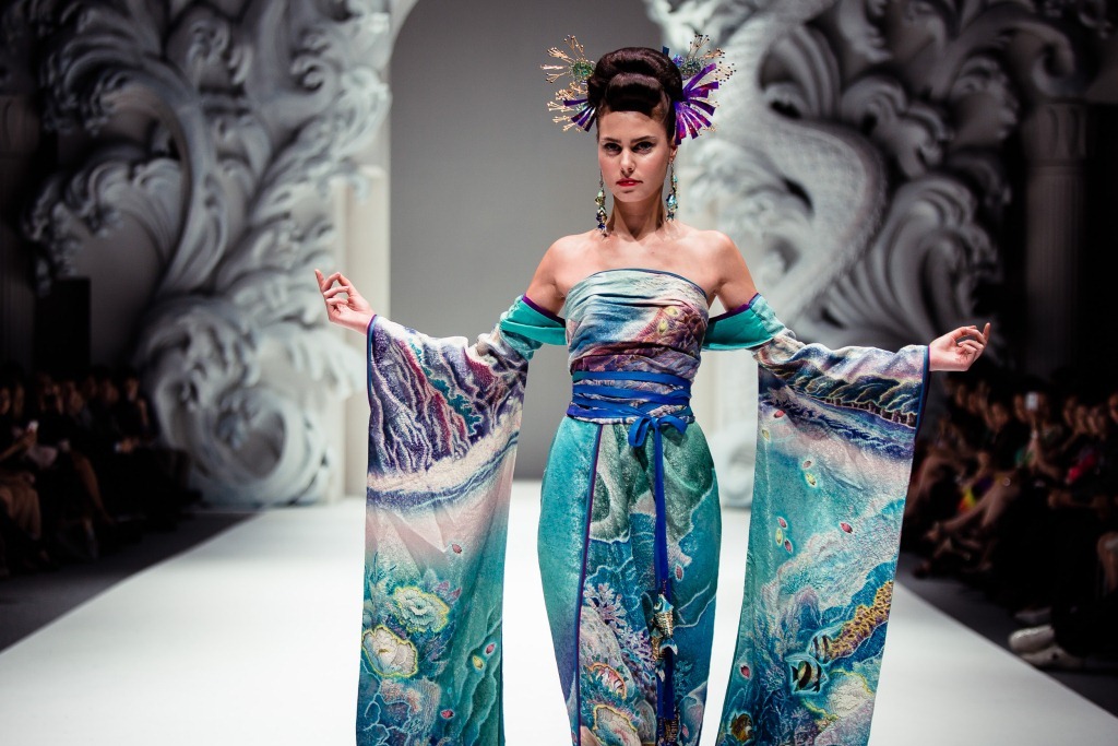 sartorialadventure:Yumi Katsura, fall 2012 (click to enlarge)