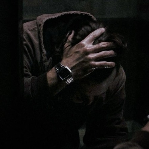 His Hands Are Sooo Hot