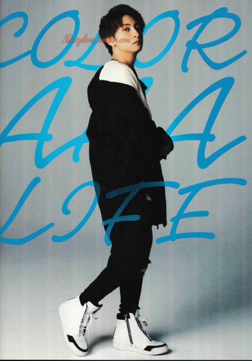 Amazon.co.jp: AAA DOME TOUR 2018 COLOR A LIFE PHOTOBOOK