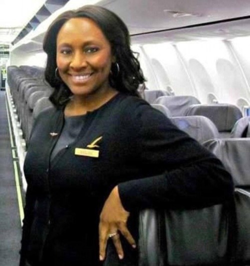 sixpenceee:Flight attendant saves teenage girl from human traffickingThis is Shelia Fredrick, a flig