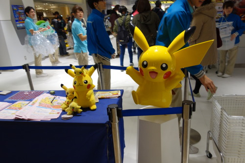 pacificpikachu: Pokémon 20th Anniversary at Mega Tokyo Pokémon Center! Pokémon 