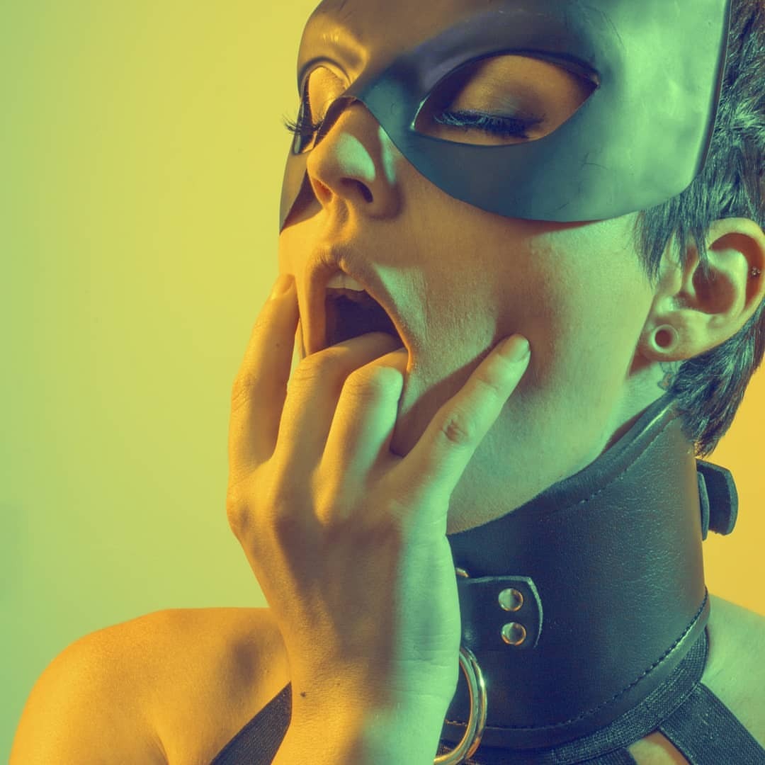 irenesilver:  Photo: @jessepaulkphoto  Model: @darth_irene . . Cropped up nice and