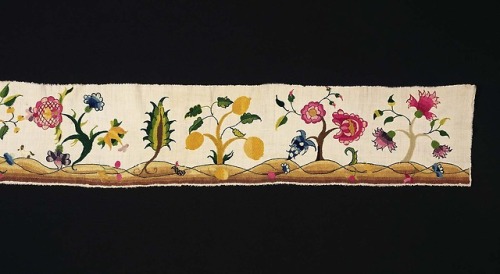 heaveninawildflower: Petticoat border (American, 1758). Linen with wool crewelwork embroidery. Image