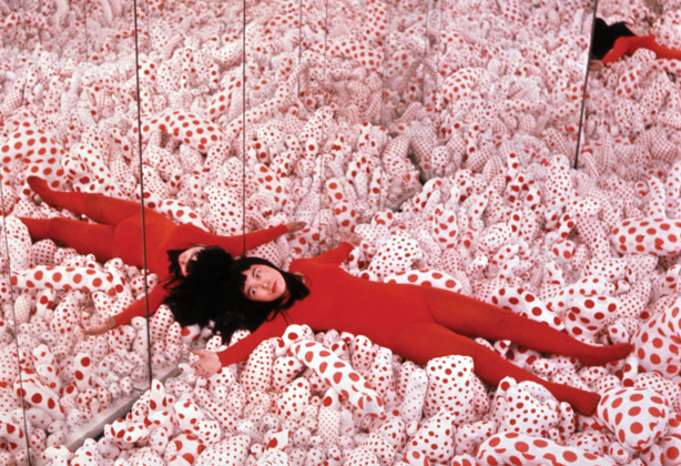 sleazeburger:  Yayoi Kusama’s Infinity Mirror Room - Phalli’s Field (Floor Show),