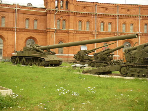Soviet Nuclear Artillery during the Cold War,In the 1950’s one interesting Cold War concept wa