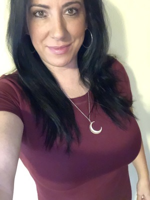funmanforu22:  pnwamateurs:  Vancouver, WA 41yo  Dam she is great