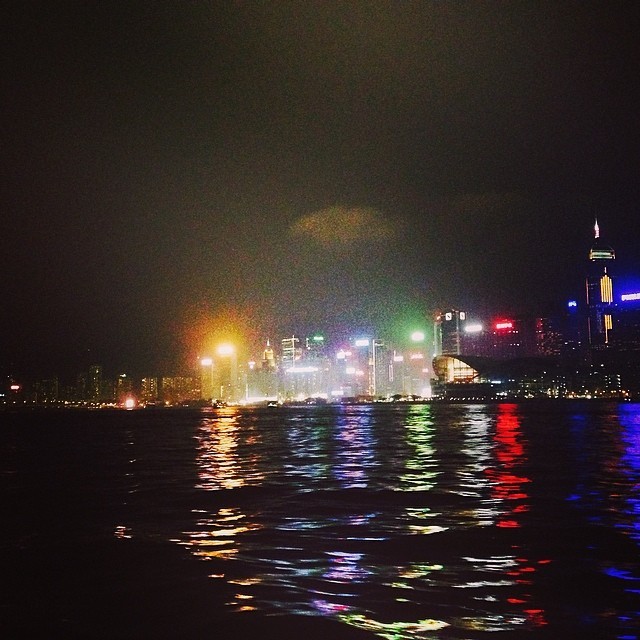 #hongkong by #nigth - taking #ferry from #kowloon tst to #wanchai