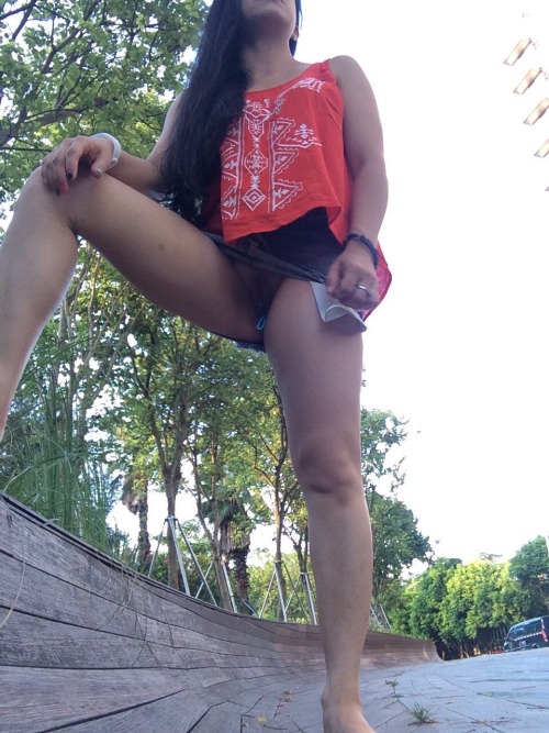 lbfm-naughty:Enjoying the evening outside with her favorite ball snug inside her tight little pussy.