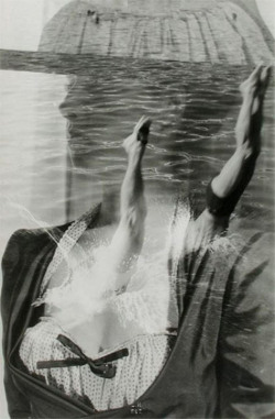 ignacioararipe:    Maurice Tabard. Le plongeon.