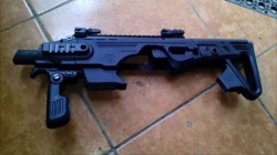 narcoteca:  Un nuevo juguetito 😉 Roni  Beretta P92 