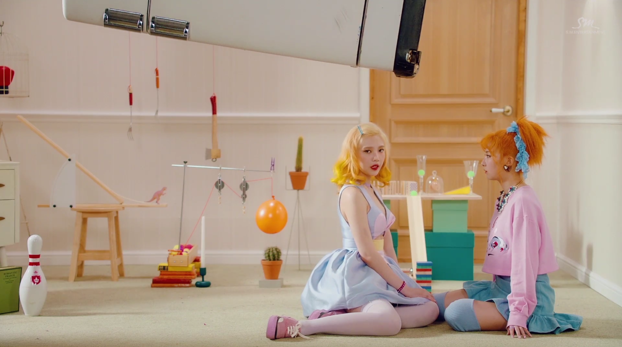 Russian Roulette Red Velvet 2016 Mv Screencaps