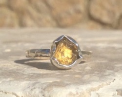 sashabloodsoup:  CITRINE  ☀️ Known as the “Stone of Success” as it promotes directed energy and enthusiasm to overwhelming or difficult tasks.   ☀️ Clears any aura of unwanted negativity, for example would be best worn when interacting around