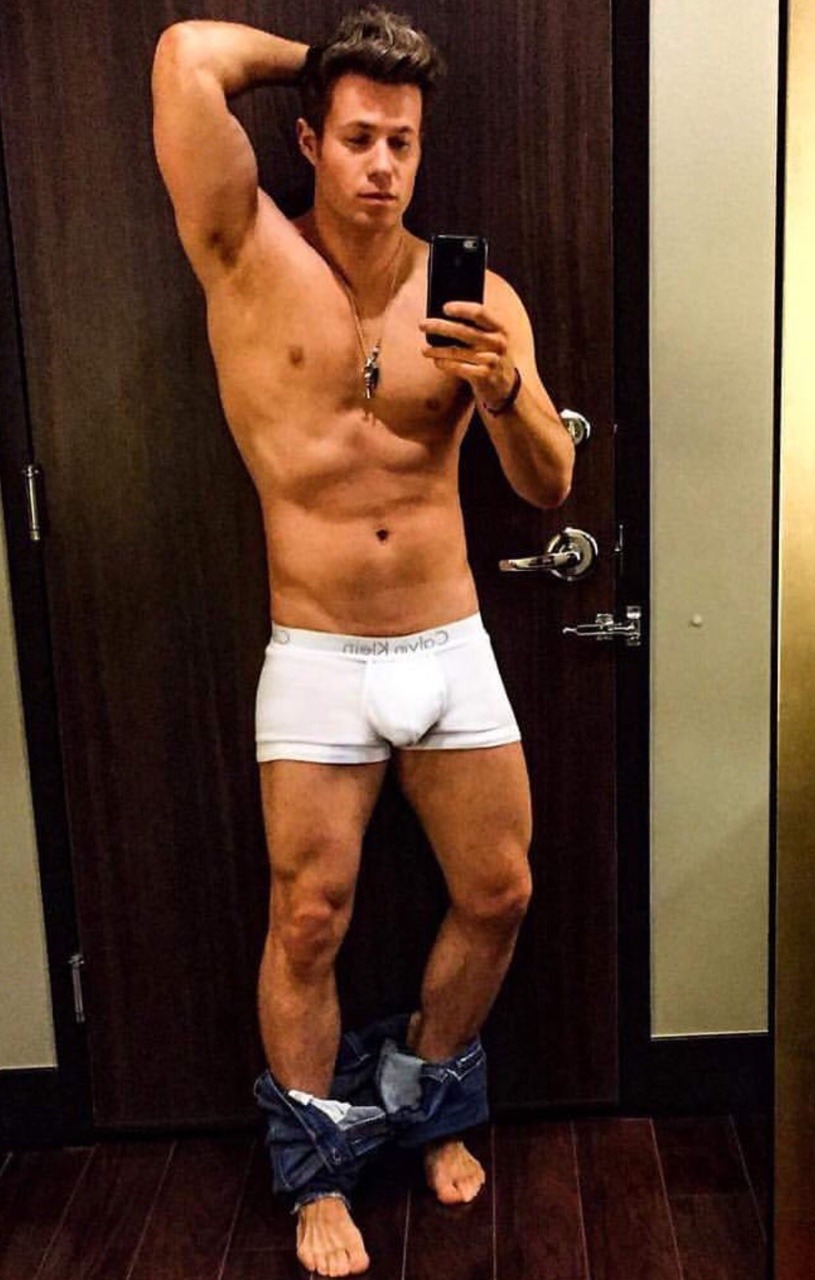 celebritybodybuge:  Ashley Parker Angel from oTown and Wicked  Instagram Part 2