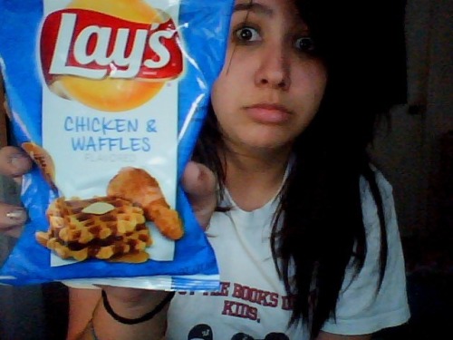 msjewbooty: gelatins: CHICKEN AND WAFFLE POTATO CHIPS NO FUCKING WAY